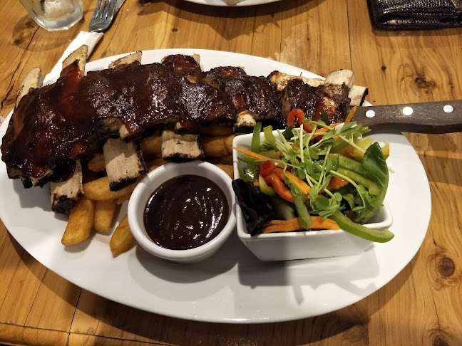 Edwards Tavern - Hospitality and gastronomy