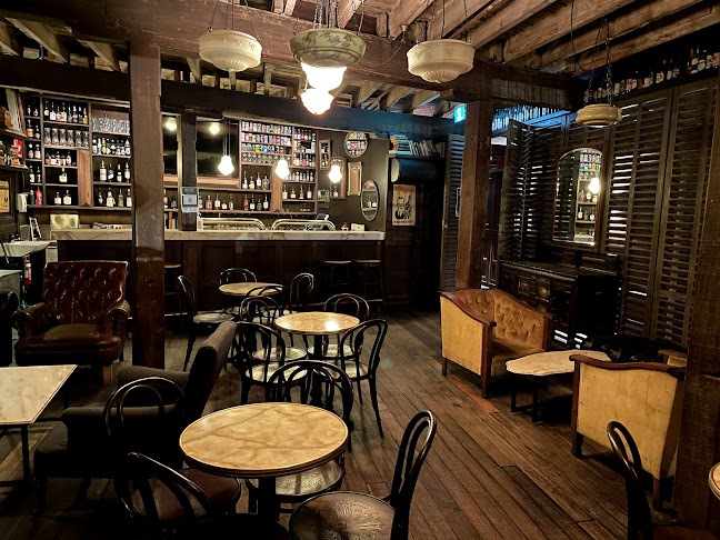 Comentarii opinii despre Jack Greene Bar