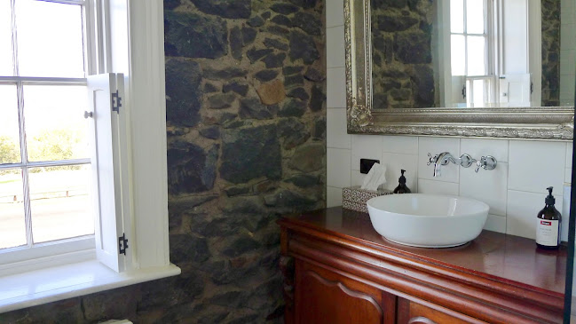 ELEPHANT BRIDGE HOTEL - Hospitality and gastronomy