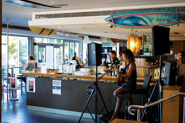 Cabarita Beach Hotel - Beach Bar & Grill - Sydney