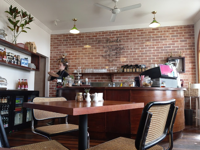 Comentarii opinii despre The Parade Cafe