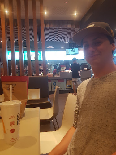 KFC Yamanto - Hospitality and gastronomy