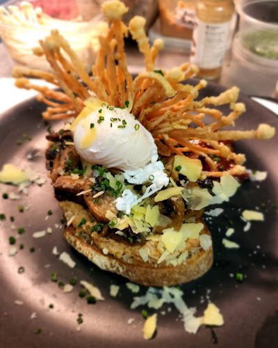 Idle In Cafe - Sydney