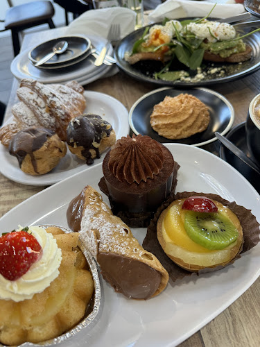 Comentarii opinii despre Profiterole Patisserie Strathfield