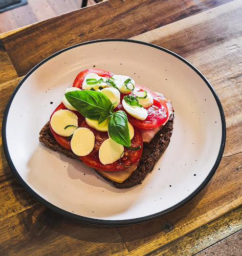 52 Mawson Rd, Meadows SA 5201