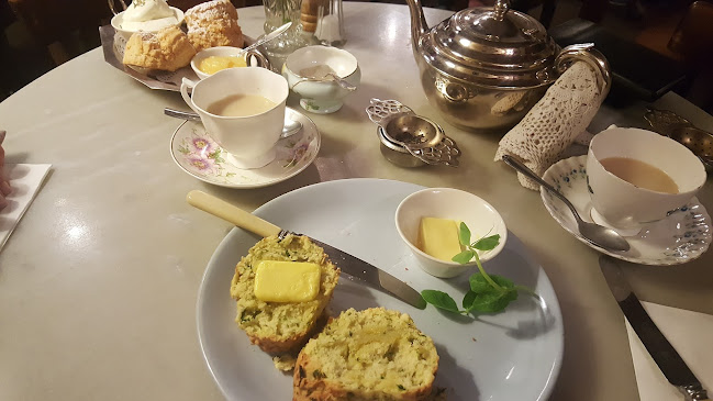 Comentarii opinii despre Your Vintage Occasion Tea Salon