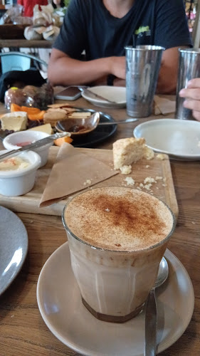 Comentarii opinii despre Robertson Cheese Factory