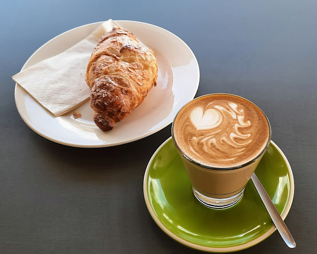 Comentarii opinii despre Cafe Connect