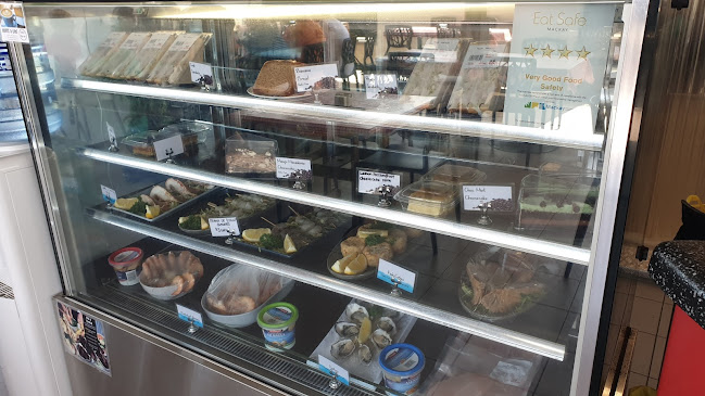 Debbie's Seafood - Retail Superstore - Mackay