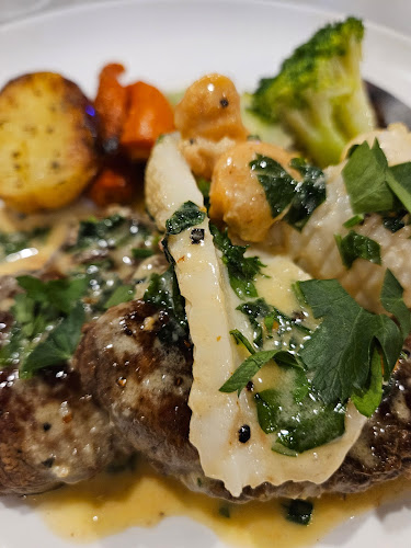 Luna Rossa Italian Restaurant - Hospitality and gastronomy