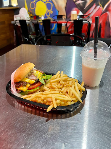 Burger Incredible - Hospitality and gastronomy