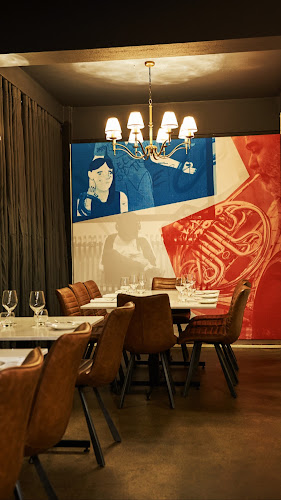 Debutant - Hospitality and gastronomy