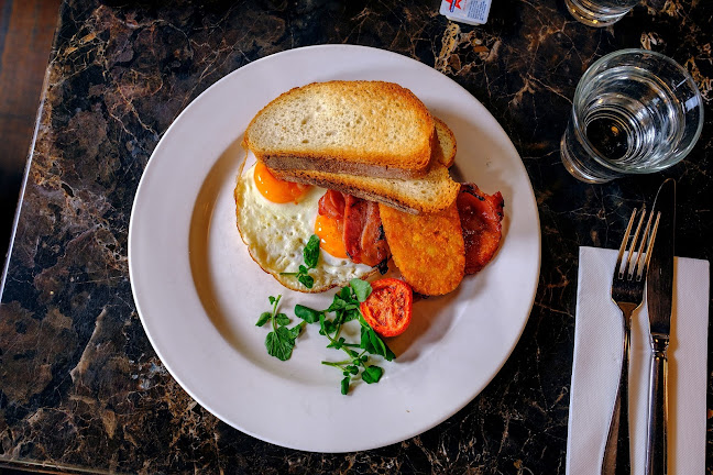 Comentarii opinii despre The Rocks Cafe