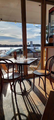 Comentarii opinii despre The Entrance Lake House