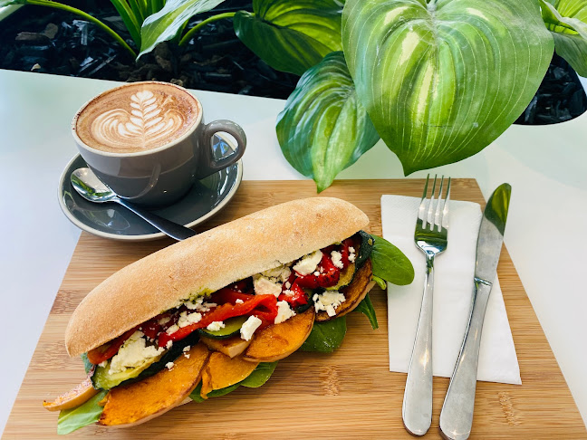 Comentarii opinii despre Coffee Society