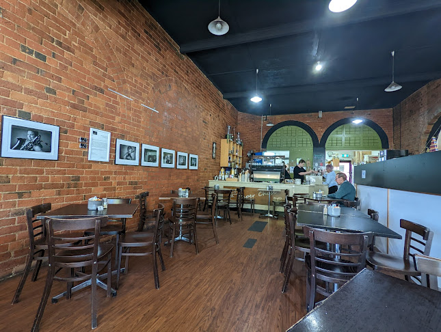 Paper Chase Cafe - Bairnsdale