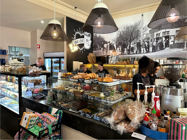 Percy and Percy - Bendigo