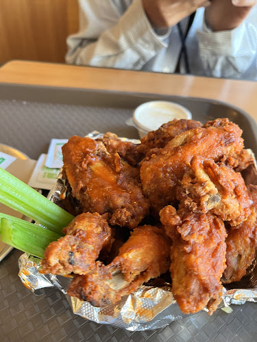 Comentarii opinii despre Short Order