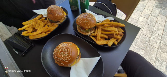 Cheeseburger Adelaide