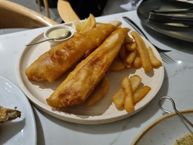 Louca's Restaurant - Hospitality and gastronomy