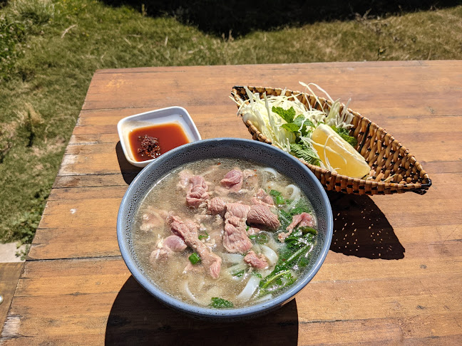 Le's Vietnamese Food - Hospitality and gastronomy