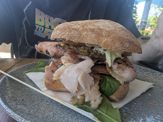 Munch Cafe - Hospitality and gastronomy