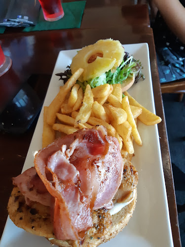 99 Gunnedah Rd, Tamworth NSW 2340