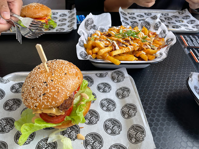 Big Rigz Burger Co. - Hospitality and gastronomy