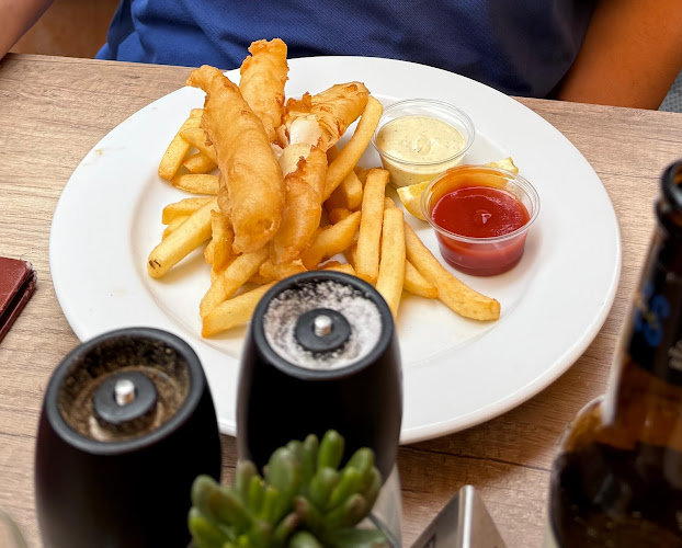 Comentarii opinii despre The Rocks Cafe