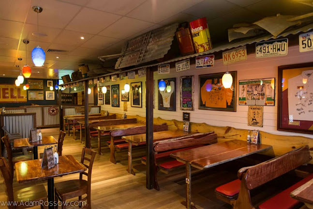 Hog's Breath Cafe Gladstone