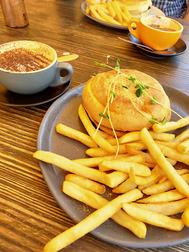 Comentarii opinii despre Raven Cafe & Grill