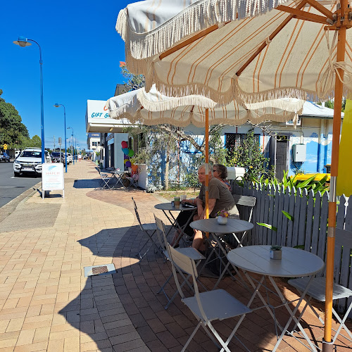 Comentarii opinii despre Hatch Design & Creative Store