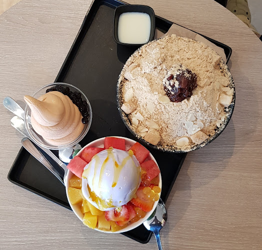 Comentarii opinii despre Hanabing (Korean Dessert Cafe)