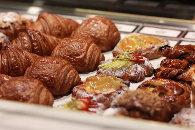 Long Shot - Docklands