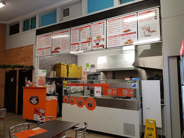 Izzy's Flippin' Pizza - Hospitality and gastronomy