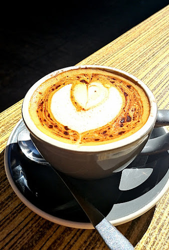 97 Ekibin Rd, Annerley QLD 4103