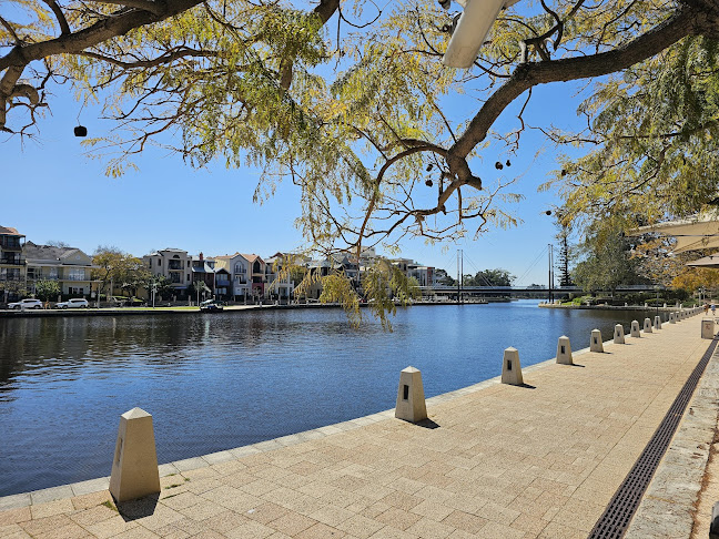 Comentarii opinii despre The Partisan