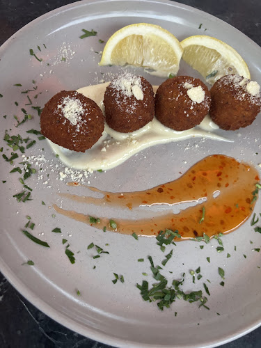 Central Lounge - Hospitality and gastronomy