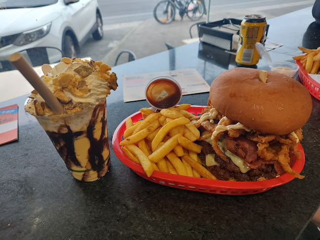 Opinii despre Beefcakes and Shakes | Restaurant, Grange în Adelaide - Hospitality and gastronomy