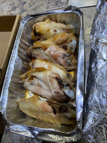 Poppy's Pizza Place - Hospitality and gastronomy