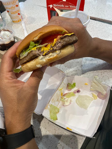 Opinii despre McDonald's Ballina Travel Centre în Ballina - Hospitality and gastronomy