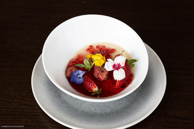 24/110 Collins Ave, Edge Hill QLD 4870