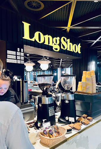 Long Shot - Docklands