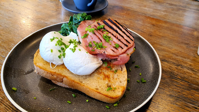 Two Sisters Cafe [formerly known as Steampacket Foods]