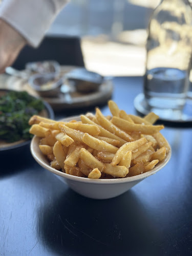 BLACK Bar & Grill - Pyrmont