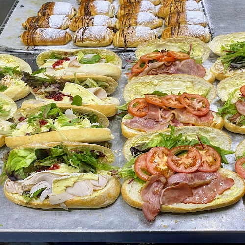 Noosa Outlook Bakery - Hospitality and gastronomy