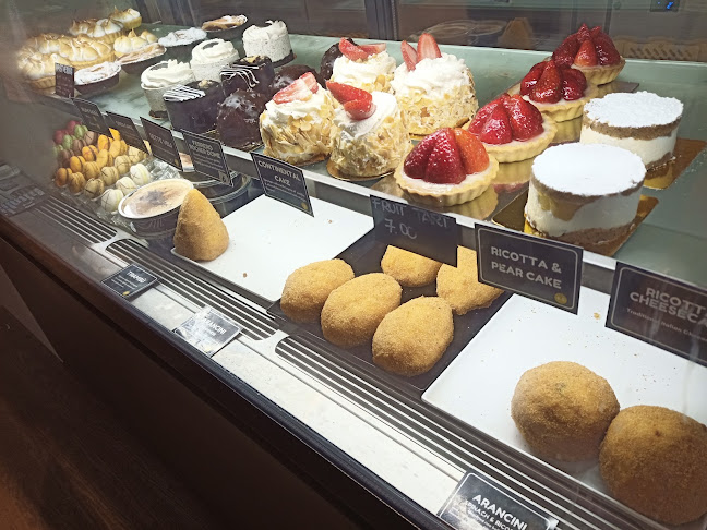 Mr Gelato by Matteo Collaroy