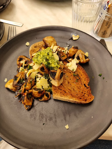 Potter's Pantry Bundanoon - Hospitality and gastronomy