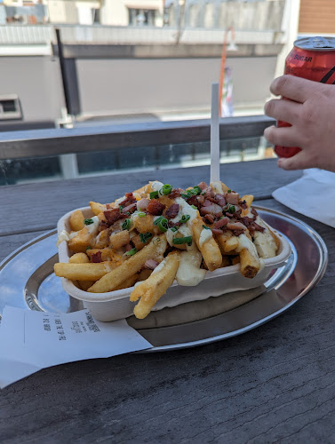 Comentarii opinii despre The Standard