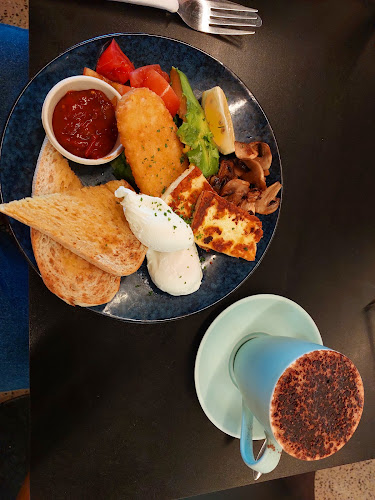 The Coffee Club Café - DFO Jindalee - Hospitality and gastronomy